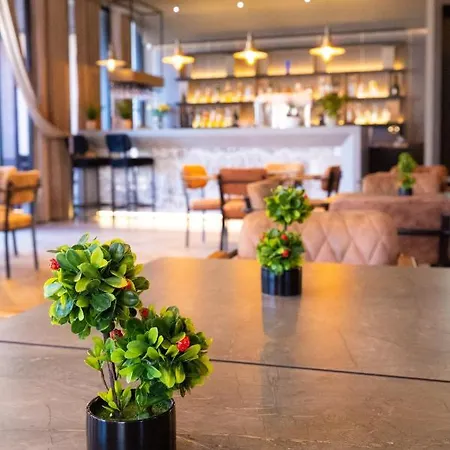 酒店 New Donantelo Vlorë