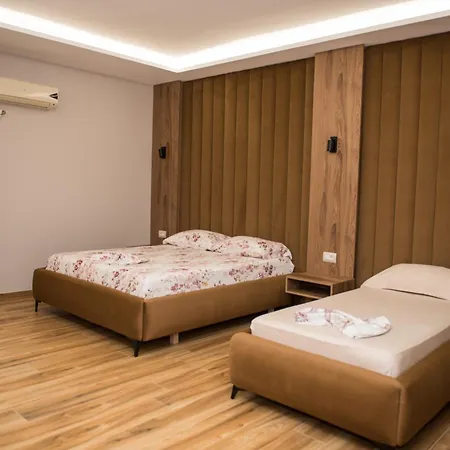 Donantelo Vlorë